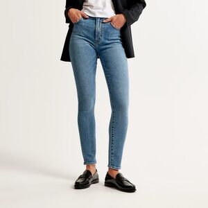 Abercrombie & Fitch High Rise Super Skinny Ankle Jean